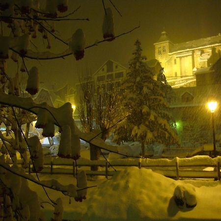 Hotel Valle De Izas Sallent de Gállego Buitenkant foto