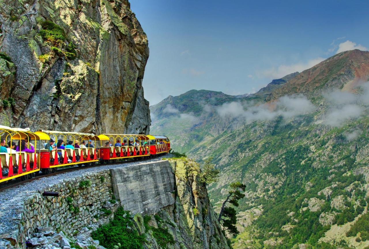 Hotel Valle De Izas Sallent de Gállego Buitenkant foto