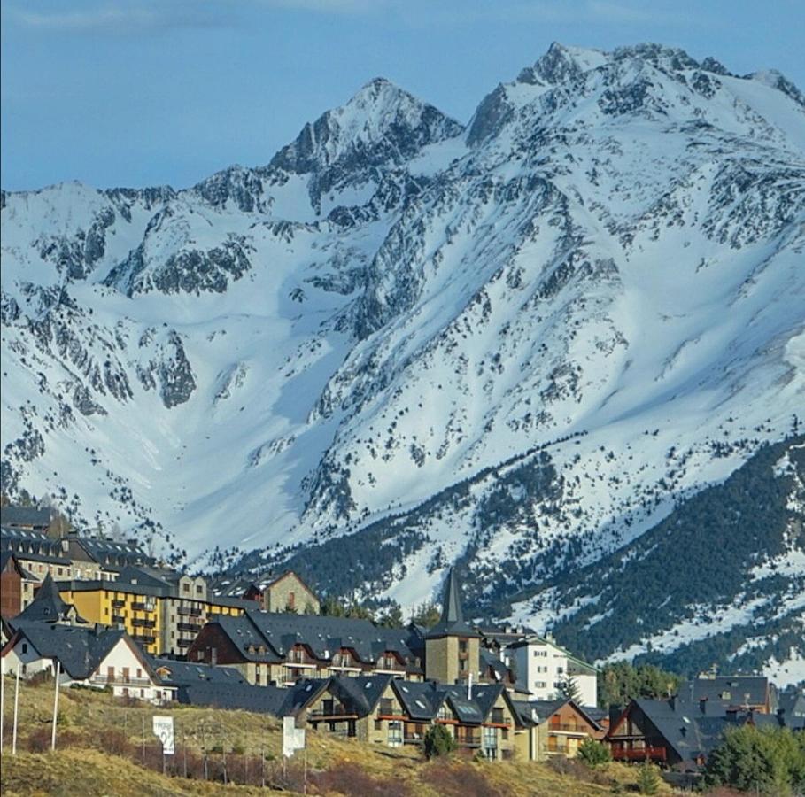 Hotel Valle De Izas Sallent de Gállego Buitenkant foto