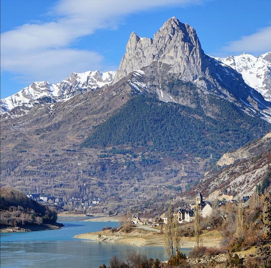 Hotel Valle De Izas Sallent de Gállego Buitenkant foto