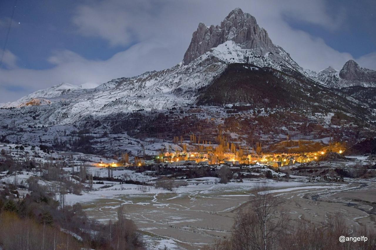 Hotel Valle De Izas Sallent de Gállego Buitenkant foto